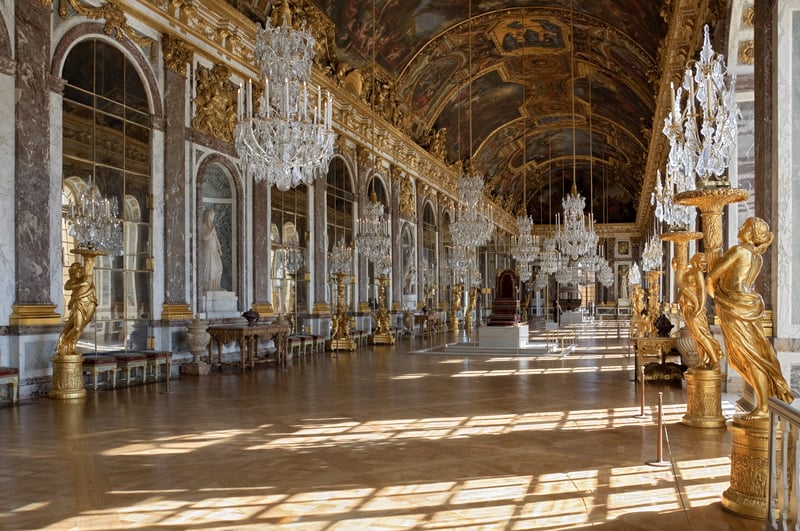 Vom Spiegelsaal ins Rechenzentrum